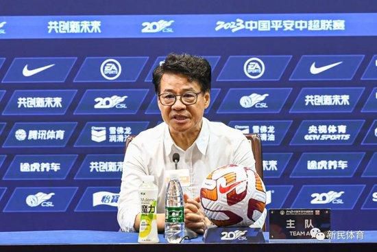 这两部电影，都聚焦在家庭范围里，讲述家人之间的裂痕和缝隙，及亲情的弥足珍贵
